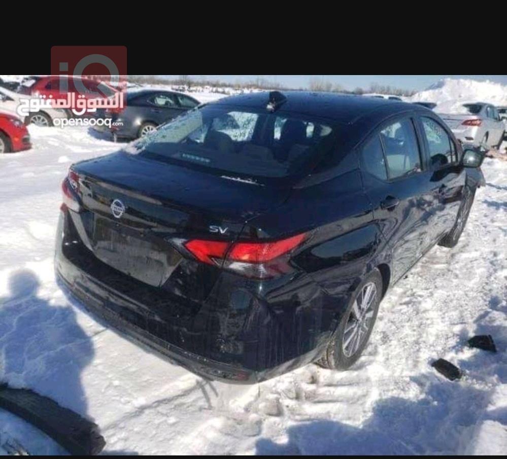 نيسان فيرسا